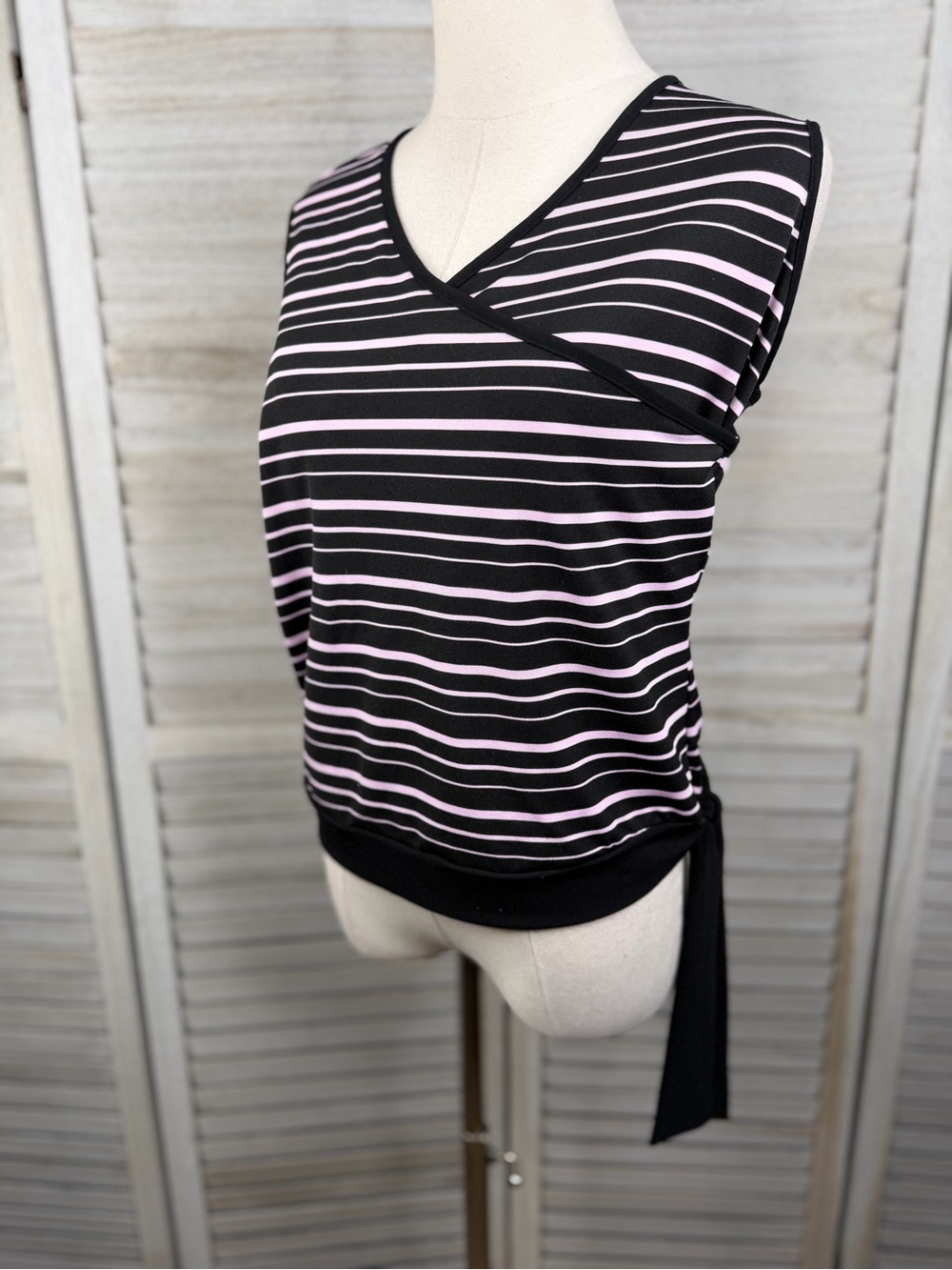 ZN Striped Crossover Front Tank Top with Side Tie Black/Pink-Medium - Picture 2 of 3
